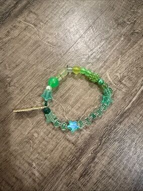 Green Beaded Go Stars (Dallas Stars) with Star Charms bracelet